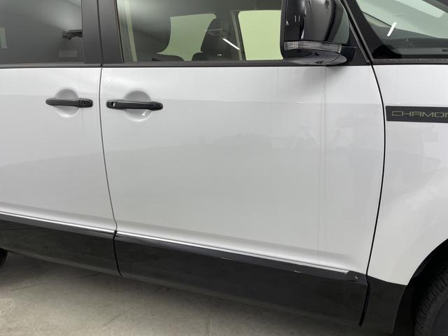 デリカＤ：５ シャモニー　１１型ナビ　１２．８型フリップダウンモニター　ハンドルヒーター　パドルシフト　フルセグ　純正アルミホイール　オートライト　オートマチックハイビーム　ステアリングスイッチ　革巻きステアリング　禁煙車（59枚目）