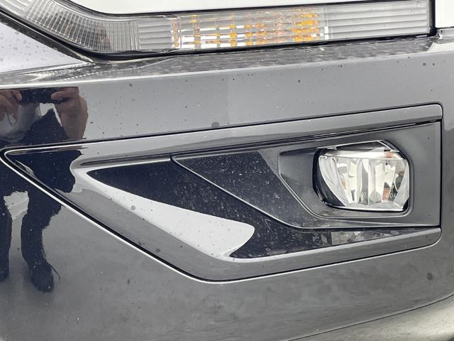 デリカＤ：５ シャモニー　１１型ナビ　１２．８型フリップダウンモニター　ハンドルヒーター　パドルシフト　フルセグ　純正アルミホイール　オートライト　オートマチックハイビーム　ステアリングスイッチ　革巻きステアリング　禁煙車（64枚目）