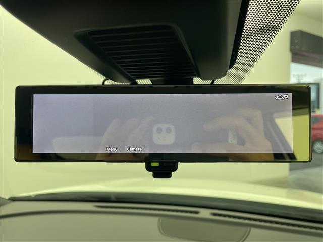 キックス Ｘ　ツートーンインテリアエディション　純正９型ナビ　フルセグＴＶ　全周囲カメラ　デジタルインナーミラー　シートヒーター　ハンドルヒーター　衝突被害軽減ブレーキ　アダプティブクルーズコントール　車高調　ＥＴＣ　前方ドラレコ　ＬＥＤ　禁煙車（5枚目）