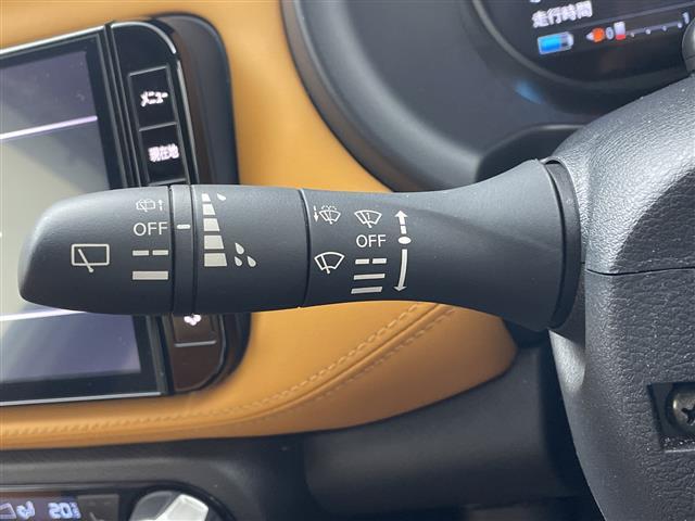 キックス Ｘ　ツートーンインテリアエディション　純正９型ナビ　フルセグＴＶ　全周囲カメラ　デジタルインナーミラー　シートヒーター　ハンドルヒーター　衝突被害軽減ブレーキ　アダプティブクルーズコントール　車高調　ＥＴＣ　前方ドラレコ　ＬＥＤ　禁煙車（19枚目）