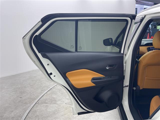 キックス Ｘ　ツートーンインテリアエディション　純正９型ナビ　フルセグＴＶ　全周囲カメラ　デジタルインナーミラー　シートヒーター　ハンドルヒーター　衝突被害軽減ブレーキ　アダプティブクルーズコントール　車高調　ＥＴＣ　前方ドラレコ　ＬＥＤ　禁煙車（41枚目）