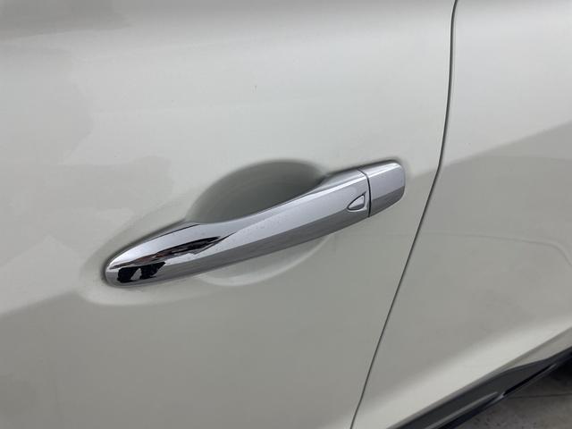 キックス Ｘ　ツートーンインテリアエディション　純正９型ナビ　フルセグＴＶ　全周囲カメラ　デジタルインナーミラー　シートヒーター　ハンドルヒーター　衝突被害軽減ブレーキ　アダプティブクルーズコントール　車高調　ＥＴＣ　前方ドラレコ　ＬＥＤ　禁煙車（59枚目）
