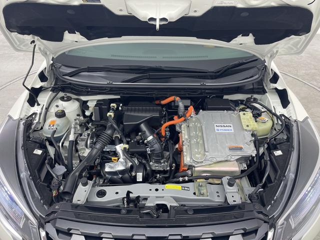 キックス Ｘ　ツートーンインテリアエディション　純正９型ナビ　フルセグＴＶ　全周囲カメラ　デジタルインナーミラー　シートヒーター　ハンドルヒーター　衝突被害軽減ブレーキ　アダプティブクルーズコントール　車高調　ＥＴＣ　前方ドラレコ　ＬＥＤ　禁煙車（78枚目）