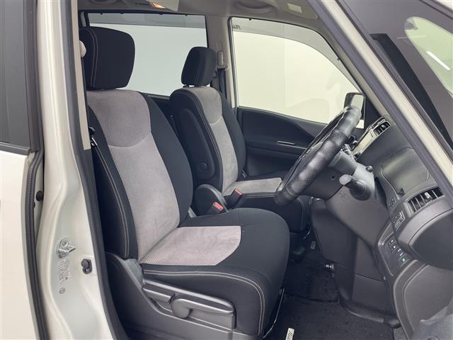 セレナ ライダーブラックラインS-HVアドバンスドセーフティ 純正後席モニター 純正8型ナビ フルセグTV 全周囲カメラ クルーズコントロール 衝突被害軽減システム レーンアシスト 両側電動スライドドア オートライト LEDヘットライト スマートキー 禁煙車(28枚目)