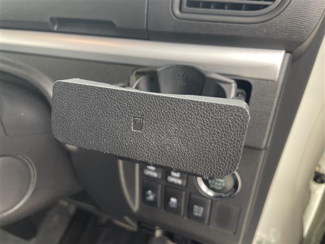 タント カスタムＲＳ　トップエディションＳＡＩＩ　純正８型ナビ　バックカメラ　両側電動スライドドア　衝突被害軽減ブレーキ　ハーフレザーシート　ＥＴＣ　革巻きステアリング　ステアリングスイッチ　横滑り防止装置　ＬＥＤヘッドライト　スマートキー　禁煙車（26枚目）