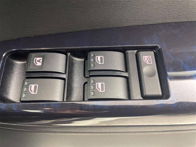 タント カスタムＲＳ　トップエディションＳＡＩＩ　純正８型ナビ　バックカメラ　両側電動スライドドア　衝突被害軽減ブレーキ　ハーフレザーシート　ＥＴＣ　革巻きステアリング　ステアリングスイッチ　横滑り防止装置　ＬＥＤヘッドライト　スマートキー　禁煙車（28枚目）