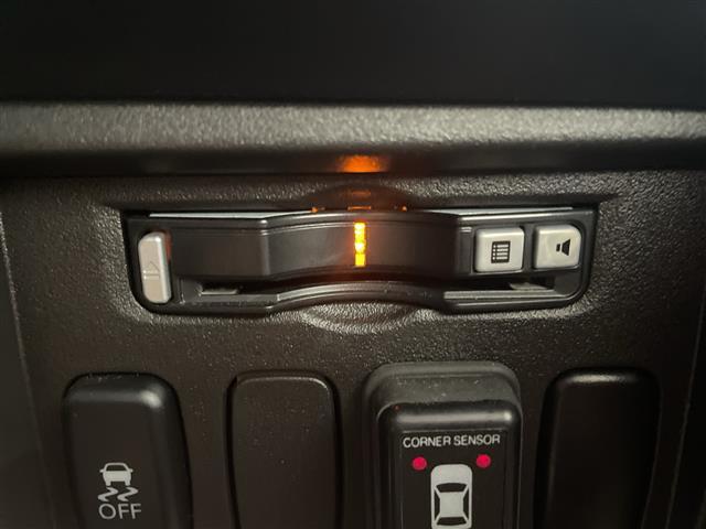 デリカD:5 ローデスト D パワーパッケージ ナビ 両側電動スライドドア バックカメラ 4WD 前席シートヒーター ターボ車 ビルトインETC スマートキー フルセグTV オートライト LEDヘッドライト MTモード付AT コーナーセンサー 禁煙(6枚目)