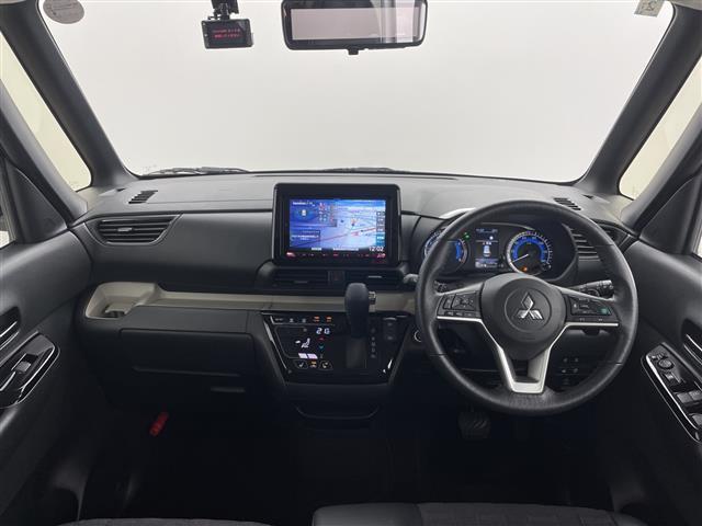 デリカミニ Ｔ　プレミアム　９型ナビ　全周囲カメラ　アダプティブクルーズコントロール　デジタルインナーミラー　４ＷＤ　ルーフレール　ＥＴＣ２．０　シートヒーター　衝突被害軽減ブレーキ　両側電動スライドドア　ＬＥＤ　禁煙車（2枚目）