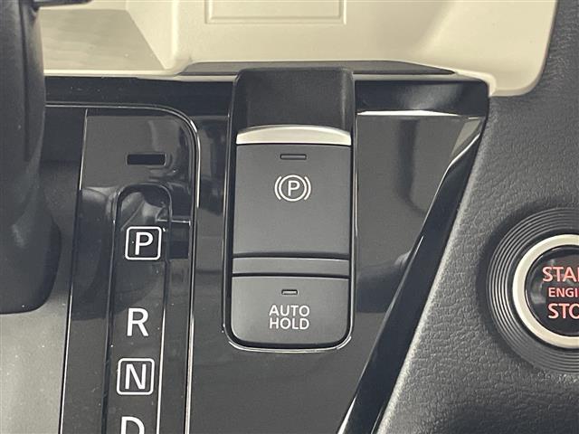 デリカミニ Ｔ　プレミアム　９型ナビ　全周囲カメラ　アダプティブクルーズコントロール　デジタルインナーミラー　４ＷＤ　ルーフレール　ＥＴＣ２．０　シートヒーター　衝突被害軽減ブレーキ　両側電動スライドドア　ＬＥＤ　禁煙車（13枚目）