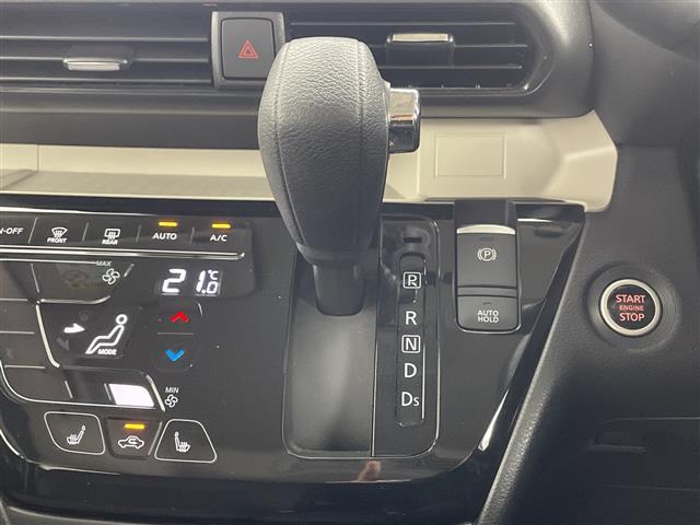 デリカミニ Ｔ　プレミアム　９型ナビ　全周囲カメラ　アダプティブクルーズコントロール　デジタルインナーミラー　４ＷＤ　ルーフレール　ＥＴＣ２．０　シートヒーター　衝突被害軽減ブレーキ　両側電動スライドドア　ＬＥＤ　禁煙車（17枚目）