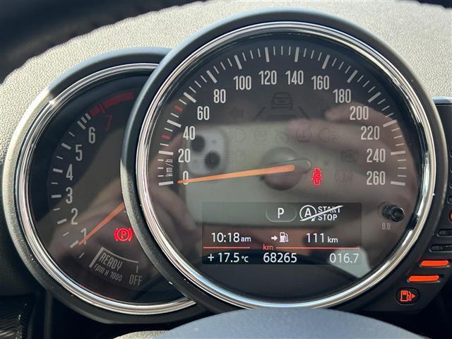 ＭＩＮＩ ワン　クラブマン　８．８インチメーカーＯＰナビ　追従有クルコン　Ｂｌｕｅｔｏｏｔｈ接続　純正ＡＷ　ＥＴＣ　ＵＳＢ入力端子　オートマチックハイビーム　ヘッドライトレベライザ　サマータイヤ４本　ステアリングスイッチ（3枚目）