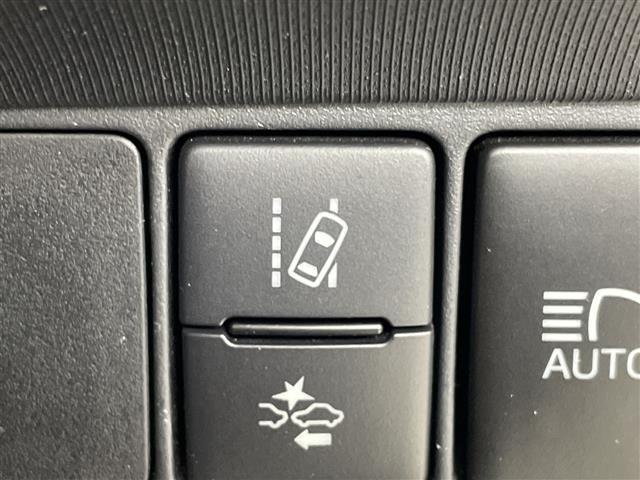 アクア G G’s 純正ナビ バックカメラ ビルトインETC ドラレコ 衝突被害軽減ブレーキ レーンアシスト クルーズコントロール LEDヘッドライト オートハイビーム ハーフレザーシート スマートキー 禁煙車(7枚目)