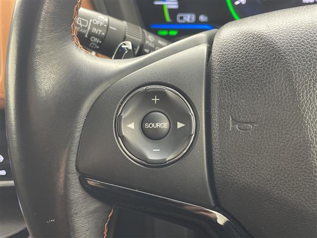 ヴェゼル ハイブリッドＺ　純正ナビ　フルセグＴＶ　バックカメラ　シートヒーター　ハーフレザーシート　パドルシフト　電動パーキングブレーキ　クルーズコントロール　衝突被害軽減ブレーキ　ＬＥＤライト　スマートキー　禁煙車（8枚目）