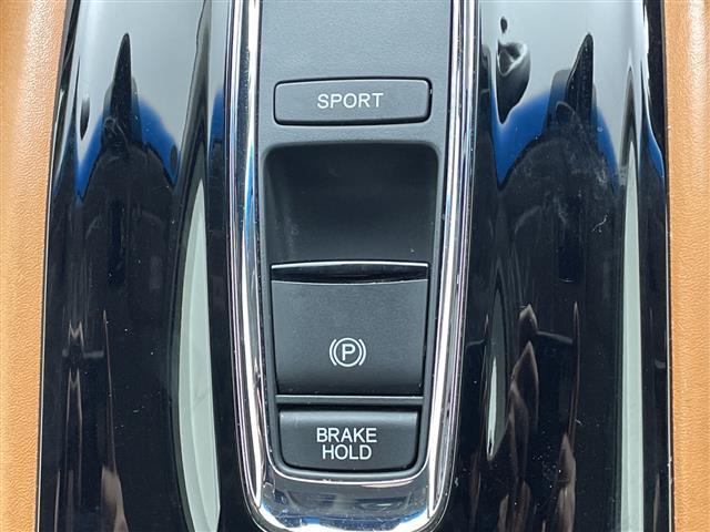 ヴェゼル ハイブリッドＺ　純正ナビ　フルセグＴＶ　バックカメラ　シートヒーター　ハーフレザーシート　パドルシフト　電動パーキングブレーキ　クルーズコントロール　衝突被害軽減ブレーキ　ＬＥＤライト　スマートキー　禁煙車（10枚目）