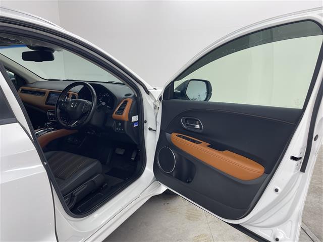 ヴェゼル ハイブリッドＺ　純正ナビ　フルセグＴＶ　バックカメラ　シートヒーター　ハーフレザーシート　パドルシフト　電動パーキングブレーキ　クルーズコントロール　衝突被害軽減ブレーキ　ＬＥＤライト　スマートキー　禁煙車（38枚目）