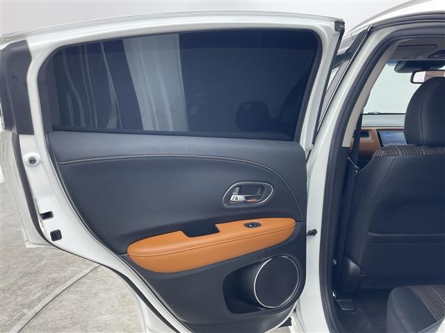 ヴェゼル ハイブリッドＺ　純正ナビ　フルセグＴＶ　バックカメラ　シートヒーター　ハーフレザーシート　パドルシフト　電動パーキングブレーキ　クルーズコントロール　衝突被害軽減ブレーキ　ＬＥＤライト　スマートキー　禁煙車（41枚目）