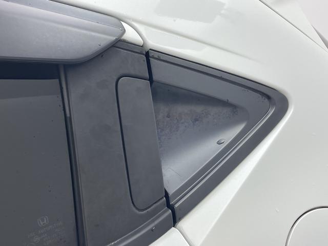 ヴェゼル ハイブリッドＺ　純正ナビ　フルセグＴＶ　バックカメラ　シートヒーター　ハーフレザーシート　パドルシフト　電動パーキングブレーキ　クルーズコントロール　衝突被害軽減ブレーキ　ＬＥＤライト　スマートキー　禁煙車（63枚目）