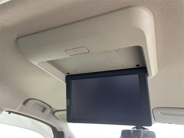 セレナ ハイウェイスターG 雹害 純正9型ナビ 純正10型後席モニター 全周囲カメラ 衝突被害軽減ブレーキ 両側電動スライドドア クルーズコントロール パーキングアシスト アイドリングストップ スマートキー LED ETC 禁煙(3枚目)