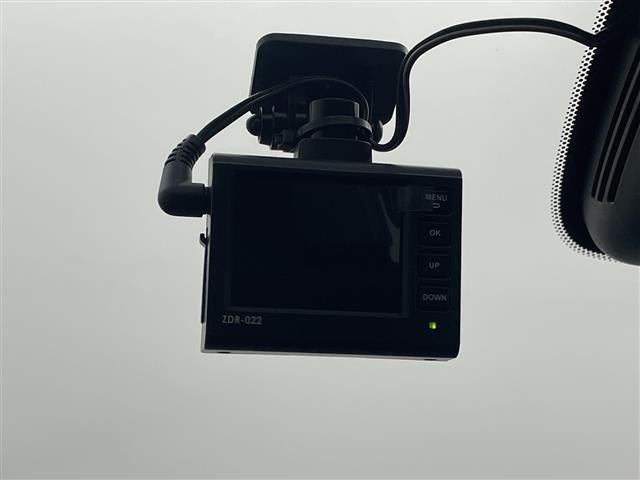 セレナ ハイウェイスターG 雹害 純正9型ナビ 純正10型後席モニター 全周囲カメラ 衝突被害軽減ブレーキ 両側電動スライドドア クルーズコントロール パーキングアシスト アイドリングストップ スマートキー LED ETC 禁煙(13枚目)