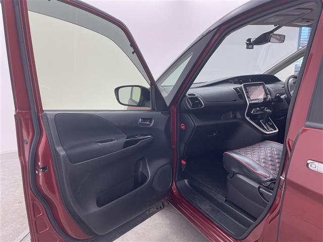 セレナ ハイウェイスターG 雹害 純正9型ナビ 純正10型後席モニター 全周囲カメラ 衝突被害軽減ブレーキ 両側電動スライドドア クルーズコントロール パーキングアシスト アイドリングストップ スマートキー LED ETC 禁煙(40枚目)