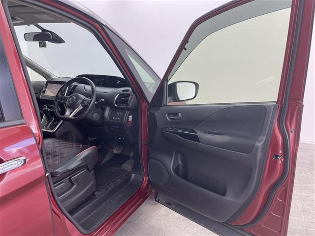 セレナ ハイウェイスターG 雹害 純正9型ナビ 純正10型後席モニター 全周囲カメラ 衝突被害軽減ブレーキ 両側電動スライドドア クルーズコントロール パーキングアシスト アイドリングストップ スマートキー LED ETC 禁煙(41枚目)