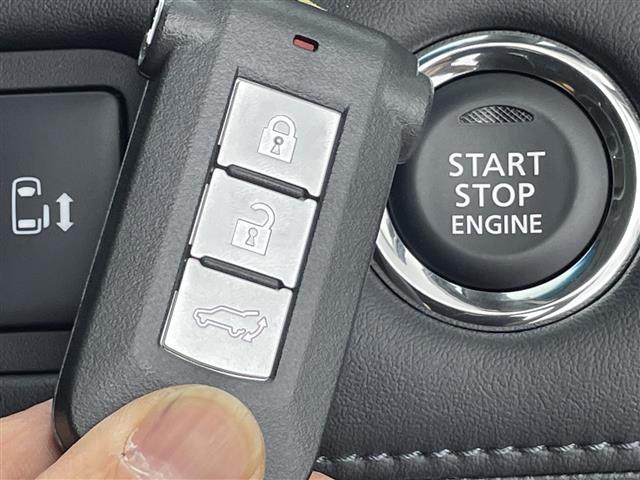 デリカD:5 ブラックエディション 登録済未使用車 純正ALPINE11型ナビ 純正ALPINE12.8型後席モニター 全周囲カメラ フルセグTV 衝突被害軽減ブレーキ レーンアシスト ブラインドスポットモニター LED スマートキー(10枚目)