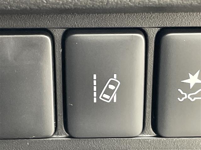 デリカD:5 ブラックエディション 登録済未使用車 純正ALPINE11型ナビ 純正ALIPINE12.8型後席モニター 全周囲カメラ 衝突被害軽減ブレーキ ブラインドスポットモニター 両側電動スライドドア シートヒーター 禁煙車(7枚目)