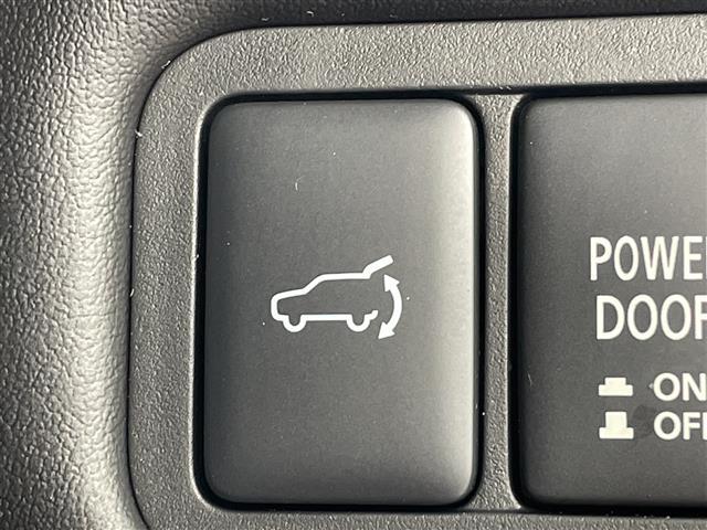 デリカD:5 ブラックエディション 登録済未使用車 純正ALPINE11型ナビ 純正ALIPINE12.8型後席モニター 全周囲カメラ 衝突被害軽減ブレーキ ブラインドスポットモニター 両側電動スライドドア シートヒーター 禁煙車(9枚目)