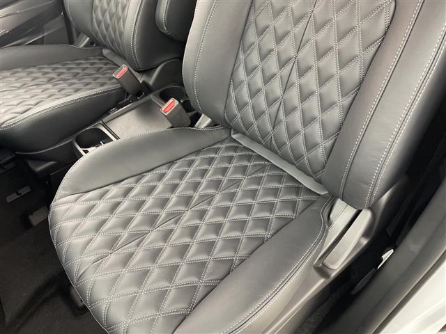 デリカD:5 ブラックエディション 登録済未使用車 純正ALPINE11型ナビ 純正ALIPINE12.8型後席モニター 全周囲カメラ 衝突被害軽減ブレーキ ブラインドスポットモニター 両側電動スライドドア シートヒーター 禁煙車(35枚目)