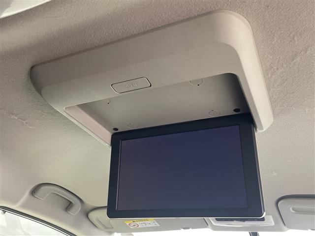 セレナ ハイウェイスター　Ｇ　プロパイロットＥＤ　プロパイロット　純正９型ナビ　純正フリップダウンモニター　フルセグＴＶ　バックカメラ　アイドリングストップ　衝突被害軽減ブレーキ　レーンアシスト　ＬＥＤヘッドライト　ＥＴＣ　スマートキー　禁煙車（3枚目）