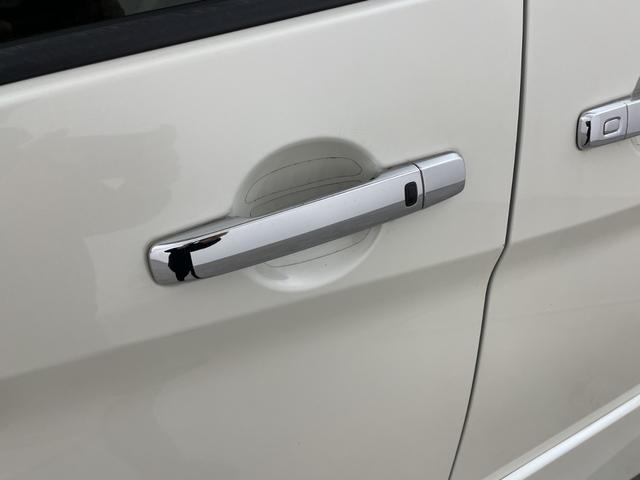 セレナ ハイウェイスター　Ｇ　プロパイロットＥＤ　プロパイロット　純正９型ナビ　純正フリップダウンモニター　フルセグＴＶ　バックカメラ　アイドリングストップ　衝突被害軽減ブレーキ　レーンアシスト　ＬＥＤヘッドライト　ＥＴＣ　スマートキー　禁煙車（62枚目）