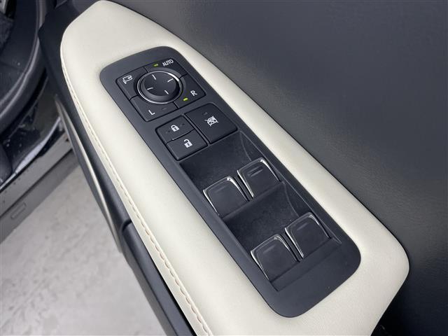 RX RX450h バージョンL ムーンルーフ モデリスタエアロ 純正12.3インチナビ パノラミックビューモニター 全席パワーシート シートヒーター シートベンチレーション 三眼LEDヘッドライト BSM ドライブレコーダー 禁煙(28枚目)