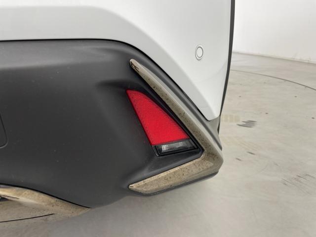 UX UX250h Fスポーツ ムーンルーフ パノラミックビューモニター 三眼LEDヘッドランプ Fスポーツ専用赤本革シート シートベンチレーション ブラインドスポットモニター カラーヘッドアップディスプレイ ドライブレコーダー(66枚目)