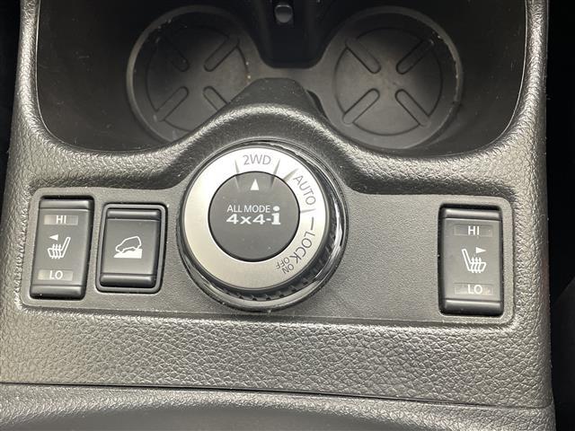 エクストレイル 20X エマージェンシーブレーキパッケージ 純正ナビ 全周囲カメラ シートヒーター 電動リアゲート 衝突被害軽減ブレーキ クルーズコントロール ETC 革巻きステアリング ルーフレール パートタイム4WD LEDライト スマートキー 禁煙車(5枚目)