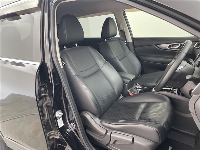 エクストレイル 20X エマージェンシーブレーキパッケージ 純正ナビ 全周囲カメラ シートヒーター 電動リアゲート 衝突被害軽減ブレーキ クルーズコントロール ETC 革巻きステアリング ルーフレール パートタイム4WD LEDライト スマートキー 禁煙車(27枚目)