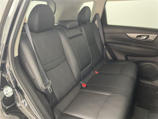 エクストレイル 20X エマージェンシーブレーキパッケージ 純正ナビ 全周囲カメラ シートヒーター 電動リアゲート 衝突被害軽減ブレーキ クルーズコントロール ETC 革巻きステアリング ルーフレール パートタイム4WD LEDライト スマートキー 禁煙車(31枚目)