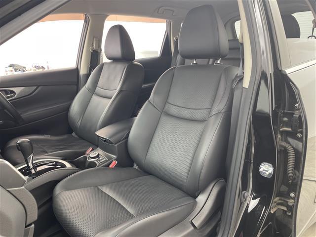 エクストレイル 20X エマージェンシーブレーキパッケージ 純正ナビ 全周囲カメラ シートヒーター 電動リアゲート 衝突被害軽減ブレーキ クルーズコントロール ETC 革巻きステアリング ルーフレール パートタイム4WD LEDライト スマートキー 禁煙車(34枚目)