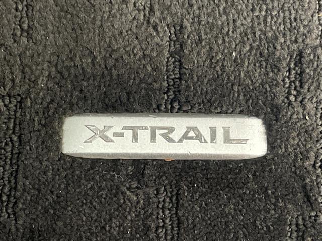 エクストレイル 20X エマージェンシーブレーキパッケージ 純正ナビ 全周囲カメラ シートヒーター 電動リアゲート 衝突被害軽減ブレーキ クルーズコントロール ETC 革巻きステアリング ルーフレール パートタイム4WD LEDライト スマートキー 禁煙車(43枚目)