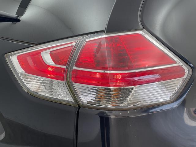 エクストレイル 20X エマージェンシーブレーキパッケージ 純正ナビ 全周囲カメラ シートヒーター 電動リアゲート 衝突被害軽減ブレーキ クルーズコントロール ETC 革巻きステアリング ルーフレール パートタイム4WD LEDライト スマートキー 禁煙車(64枚目)