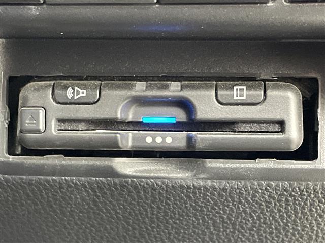 アクア Z 純正10.5型ナビ 全周囲カメラ フルセグTV アダクティブクルーズコントロール ブラインドスポットモニター 衝突被害軽減システム シートヒーター ハンドルヒーター パワーシート LED ETC 禁煙(14枚目)