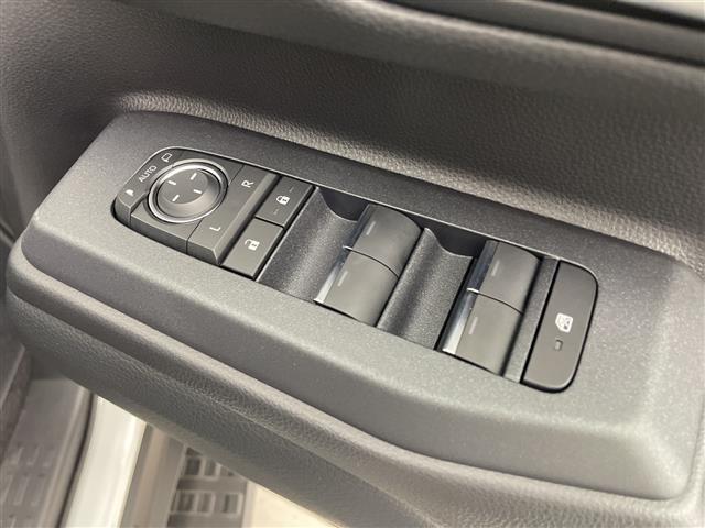 ランドクルーザー250 VX 純正12.3型ナビ 全周囲カメラ サンルーフ JBL ワイヤレス充電 アダクティブクルーズコントロール ハンドルヒーター 電動リアゲート デジタルインナーミラー ルーフレール ETC2.0 禁煙車(25枚目)