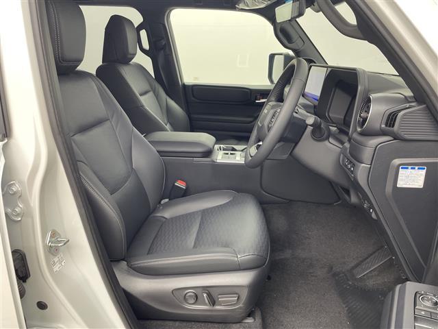 ランドクルーザー250 VX 純正12.3型ナビ 全周囲カメラ サンルーフ JBL ワイヤレス充電 アダクティブクルーズコントロール ハンドルヒーター 電動リアゲート デジタルインナーミラー ルーフレール ETC2.0 禁煙車(28枚目)