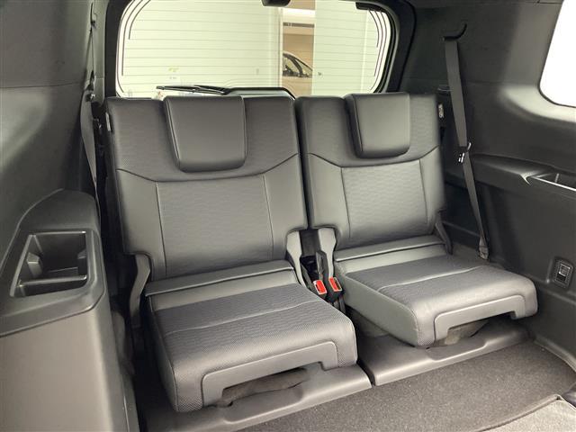 ランドクルーザー250 VX 純正12.3型ナビ 全周囲カメラ サンルーフ JBL ワイヤレス充電 アダクティブクルーズコントロール ハンドルヒーター 電動リアゲート デジタルインナーミラー ルーフレール ETC2.0 禁煙車(31枚目)