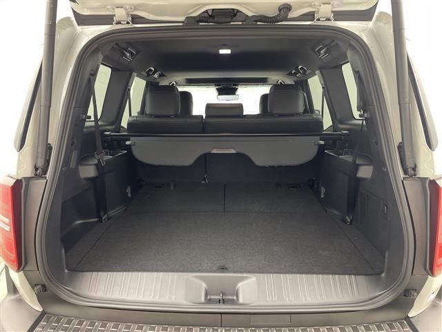 ランドクルーザー250 VX 純正12.3型ナビ 全周囲カメラ サンルーフ JBL ワイヤレス充電 アダクティブクルーズコントロール ハンドルヒーター 電動リアゲート デジタルインナーミラー ルーフレール ETC2.0 禁煙車(33枚目)