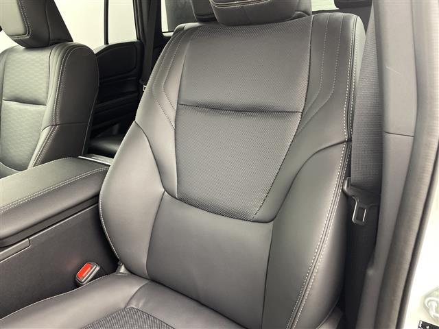 ランドクルーザー250 VX 純正12.3型ナビ 全周囲カメラ サンルーフ JBL ワイヤレス充電 アダクティブクルーズコントロール ハンドルヒーター 電動リアゲート デジタルインナーミラー ルーフレール ETC2.0 禁煙車(35枚目)