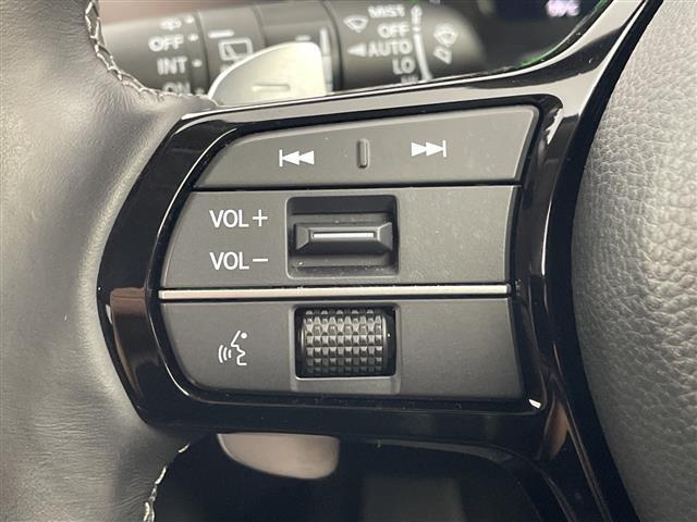 ＺＲ－Ｖ ｅ：ＨＥＶ　Ｚ　純正９型ナビ　ＢＯＳＥサウンド　バックカメラ　ワイヤレス充電　アダクティブクルーズコントロール　電動リアゲート　パドルシフト　レザーシート　前席シートヒーター　ＥＴＣ２．０　ＬＥＤライト　禁煙車（8枚目）