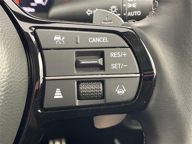 ＺＲ－Ｖ ｅ：ＨＥＶ　Ｚ　純正９型ナビ　ＢＯＳＥサウンド　バックカメラ　ワイヤレス充電　アダクティブクルーズコントロール　電動リアゲート　パドルシフト　レザーシート　前席シートヒーター　ＥＴＣ２．０　ＬＥＤライト　禁煙車（9枚目）