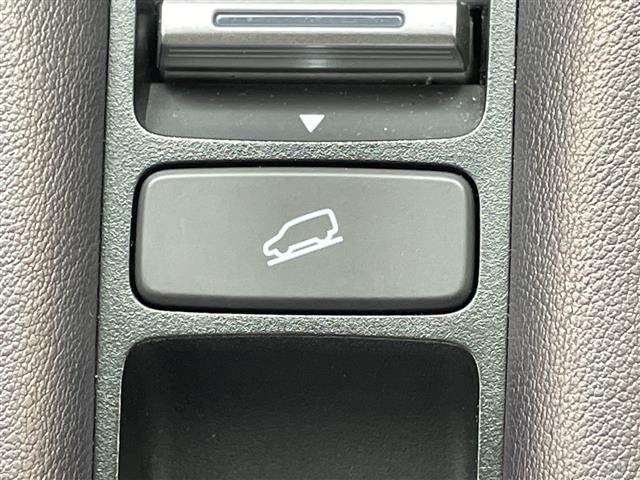 ＺＲ－Ｖ ｅ：ＨＥＶ　Ｚ　純正９型ナビ　ＢＯＳＥサウンド　バックカメラ　ワイヤレス充電　アダクティブクルーズコントロール　電動リアゲート　パドルシフト　レザーシート　前席シートヒーター　ＥＴＣ２．０　ＬＥＤライト　禁煙車（21枚目）