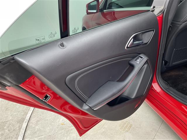 ＣＬＡクラス ＣＬＡ２２０　４マチック（37枚目）