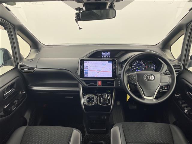 ヴォクシー ハイブリッドZS 煌III TRDフルエアロ アルパイン11型ナビ HDMI フルセグ バックカメラ 両側電動スライドドア シートヒーター 衝突被害軽減ブレーキ クルーズコントロール 前後ドラレコ ETC LED スマートキー(2枚目)